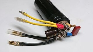 021121c-c2.jpg